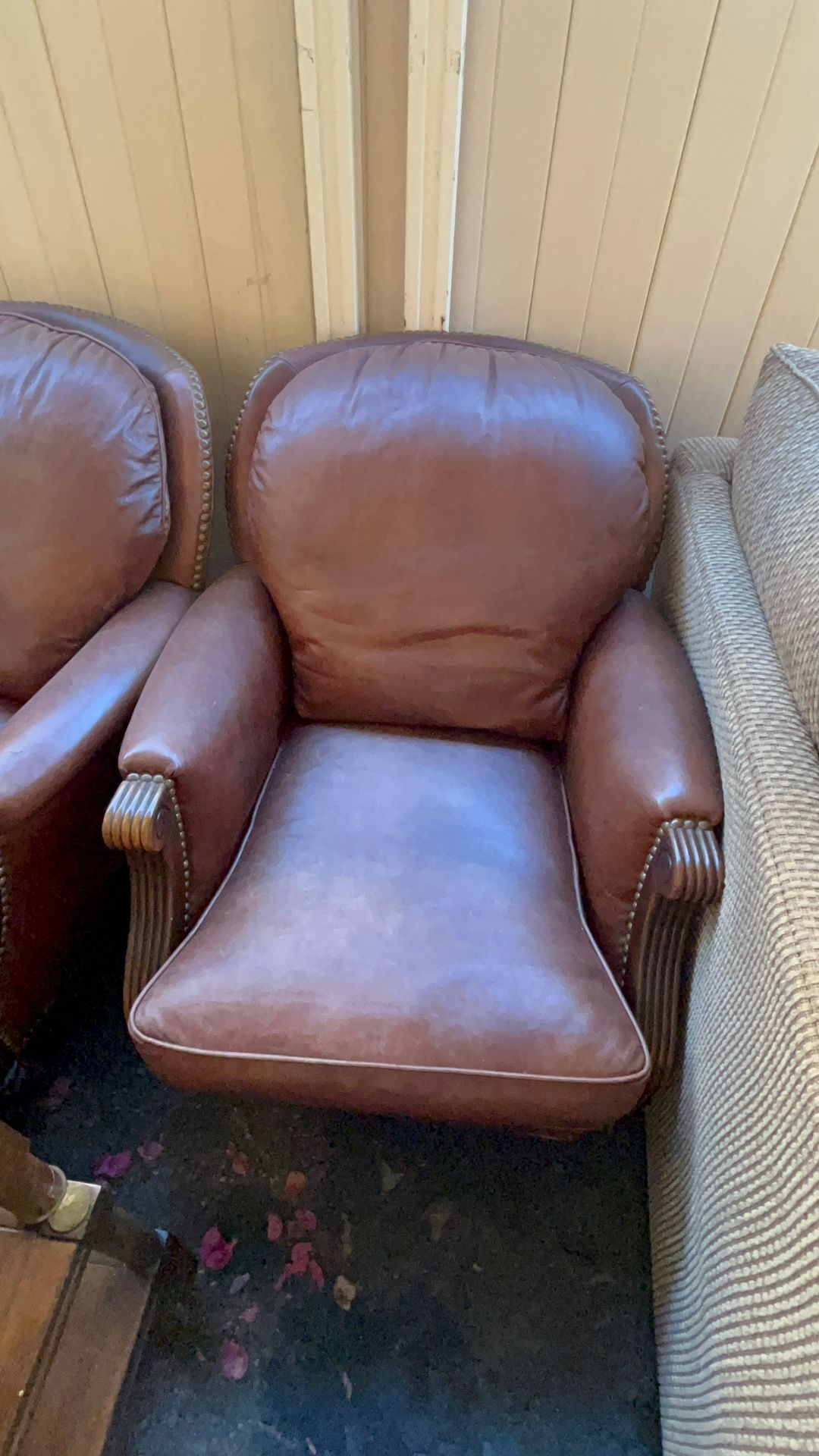 LEATHER SEATS