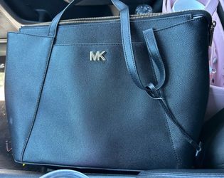 Michael Kors Black large tote CLEAN