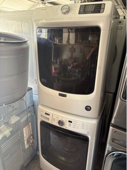 Maytag  Stackable  Washer and gas dryer  Excellent working condition  Heavy duty  Commercial quality  W27 D31.5 H77 Washer 4.5 cu ft Dryer 7.4 cu ft 3
