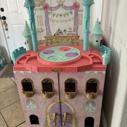 Disney Kidkraft Dollhouse 