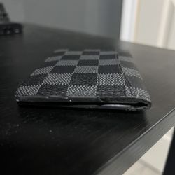 Loui V Wallet 