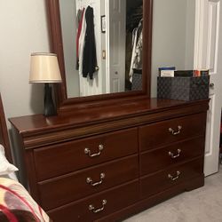 6 Drawer dresser with mirror