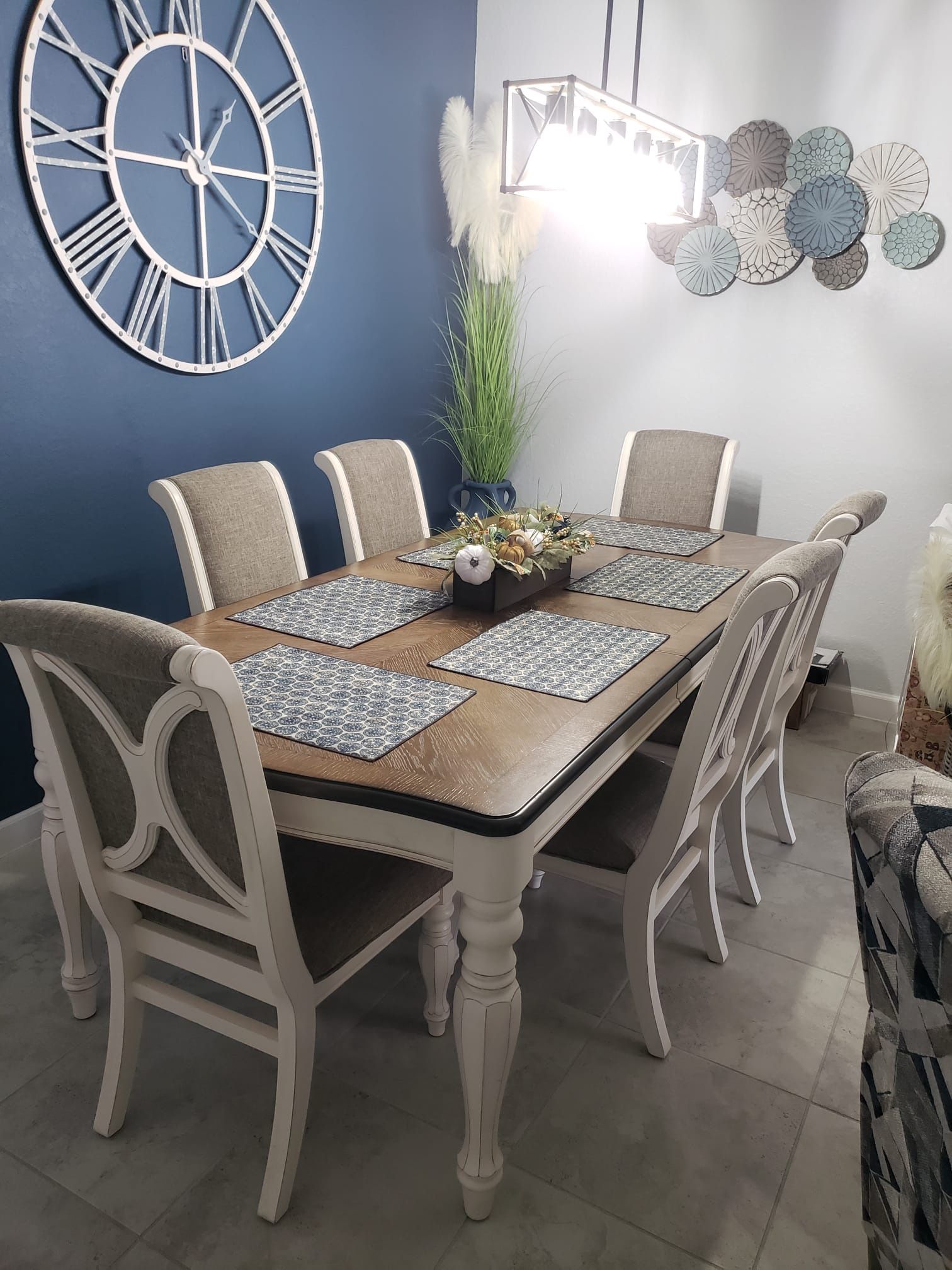 Dinning Table