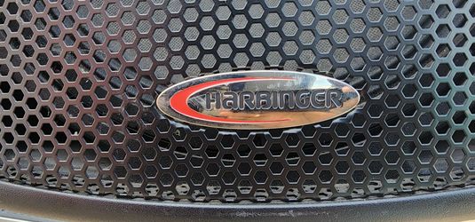 Harbinger APS15 Powered Speakers (2)