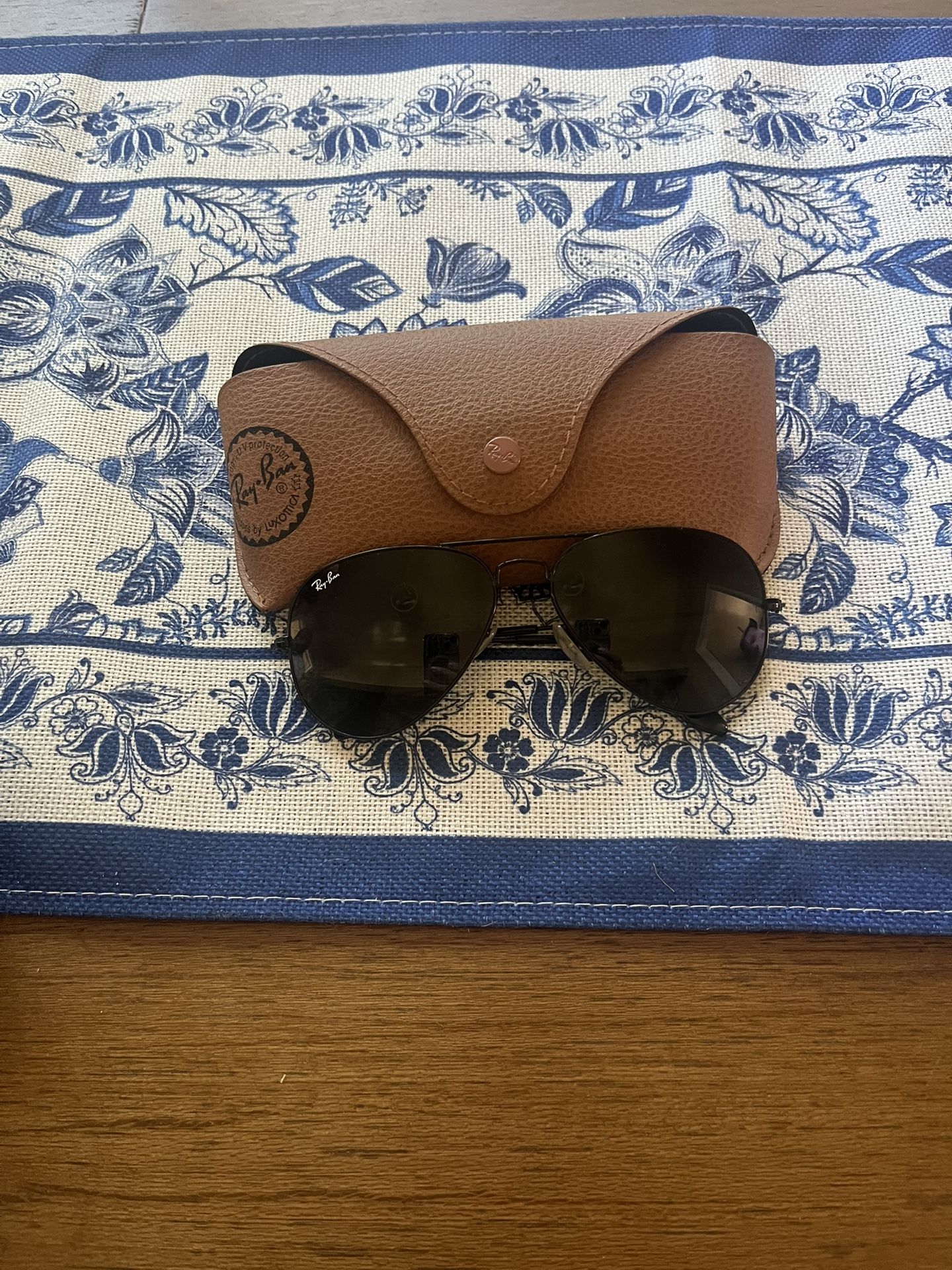 Ray-Ban Sunglass