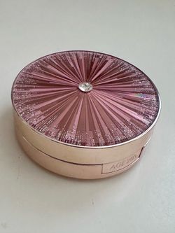Age 20s Compact (sparkly) Used