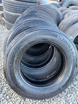 Continental Conti Hybrid HS3 225/70 R19.5 Tires