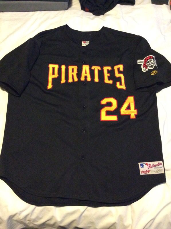 Barry Bonds Pittsburgh Pirates jersey 52 for Sale in Hayward, CA - OfferUp
