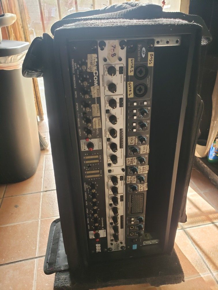 4 RACK CASE WITH RECORDING PROCESSORS