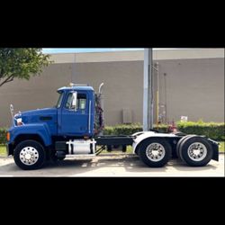 TRUCK TRACTOR CH613  BLUE 