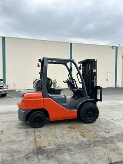 2019 Toyota Pneumatic Forklift