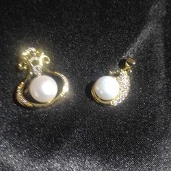 Pearl Charm