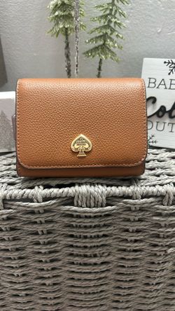 New Kate Spade ♠️ Wallet For Sale.. 