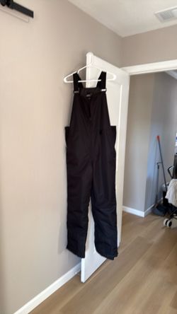 Ski/snow pants with suspender