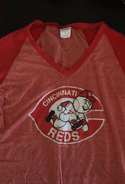 V-Neck Cincinnati shirt