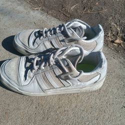 !! Boy's Shoes Adidas Size 5