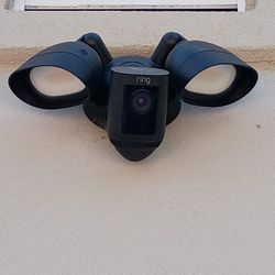 Outdoor Ring Floodlight Cameras 