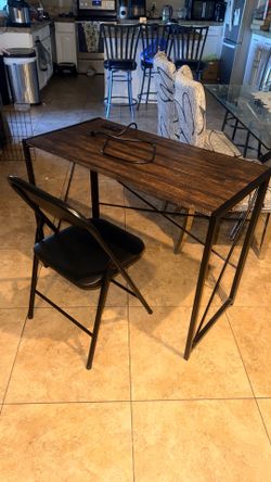 Kid desks and chair