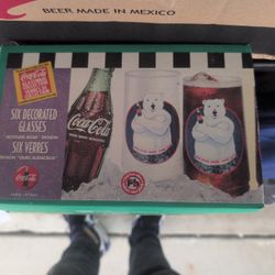 1997 Coca-Cola ATTITUDE BEAR Christmas Coke Glass