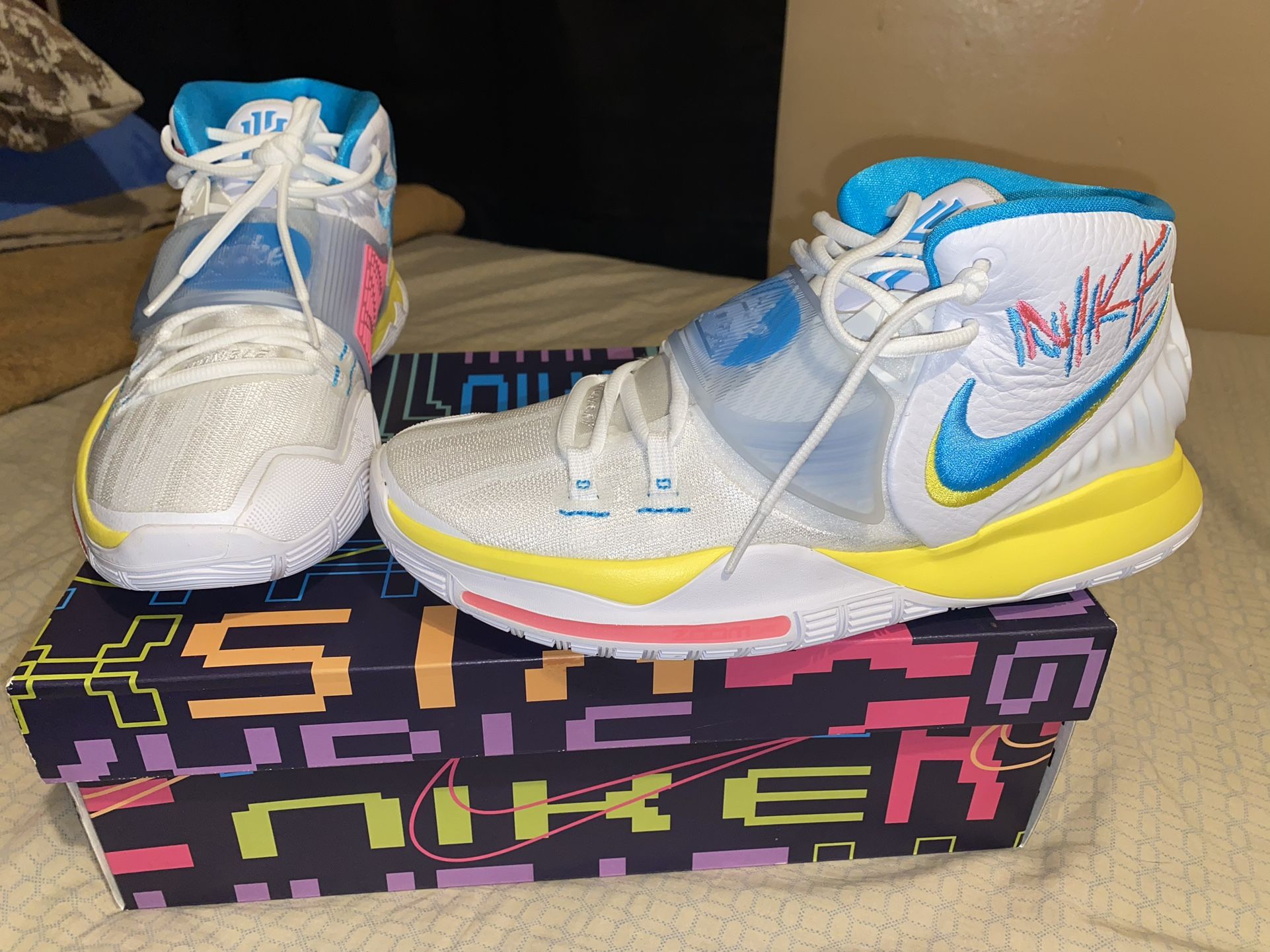 Nike Kyrie neon graffiti Size 9M