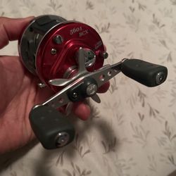 Bait Caster Reel 
