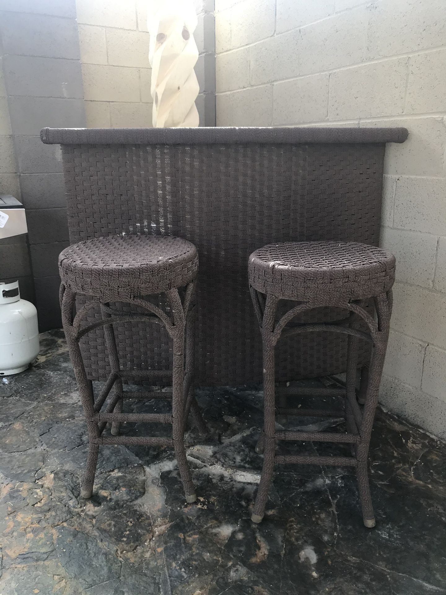 OUTDOOR BAR $350