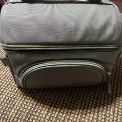 Bentgo Insulated Lunch Box With 2 ice Packs, 2 Storage Containers And Shoulder Strap
