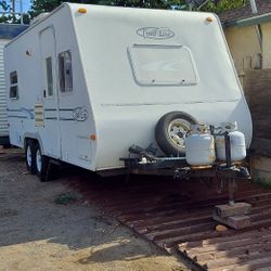 2000 Trail Lite X Series 19RDB Travel Trailer 