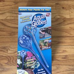 2 Aqua Globes For Watering Plants
