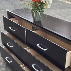 Modern Wooden Long Dresser With Big Drawers. Drawers Sliding Smoothly. Delivery Available 