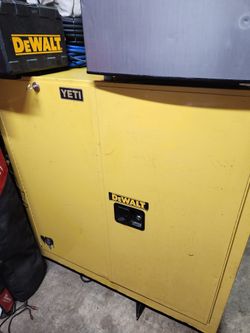 Fire Cabinet With Double Doors