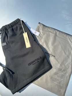 Essential black sweat shorts