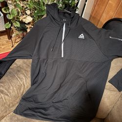 Reebok Pullover