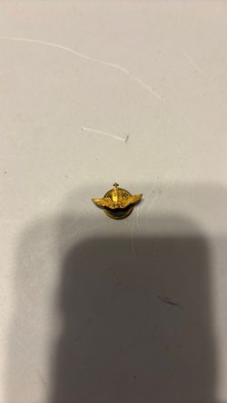 Lapel pin WWII service pin