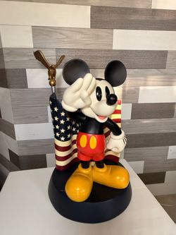 Rare Early 2000s Disney Parks “Old Glory” Mickey Mouse Patriotic Big Figure Statue