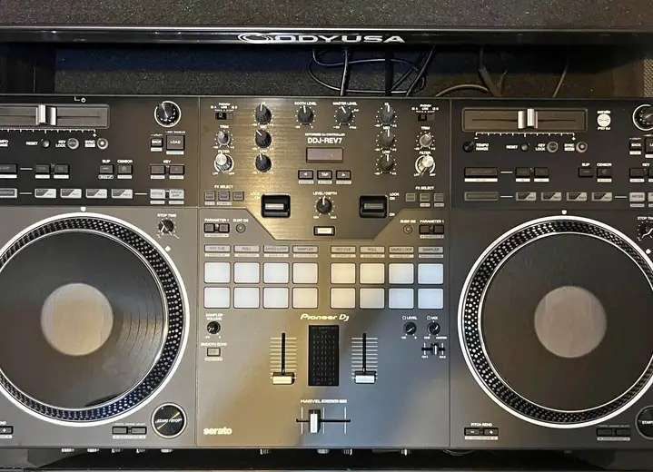 Pioneer DJ DDJ-Rev7 2- Deck Serato Controller