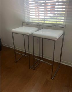 2 modern bar stools with white leather (like new) Irvine