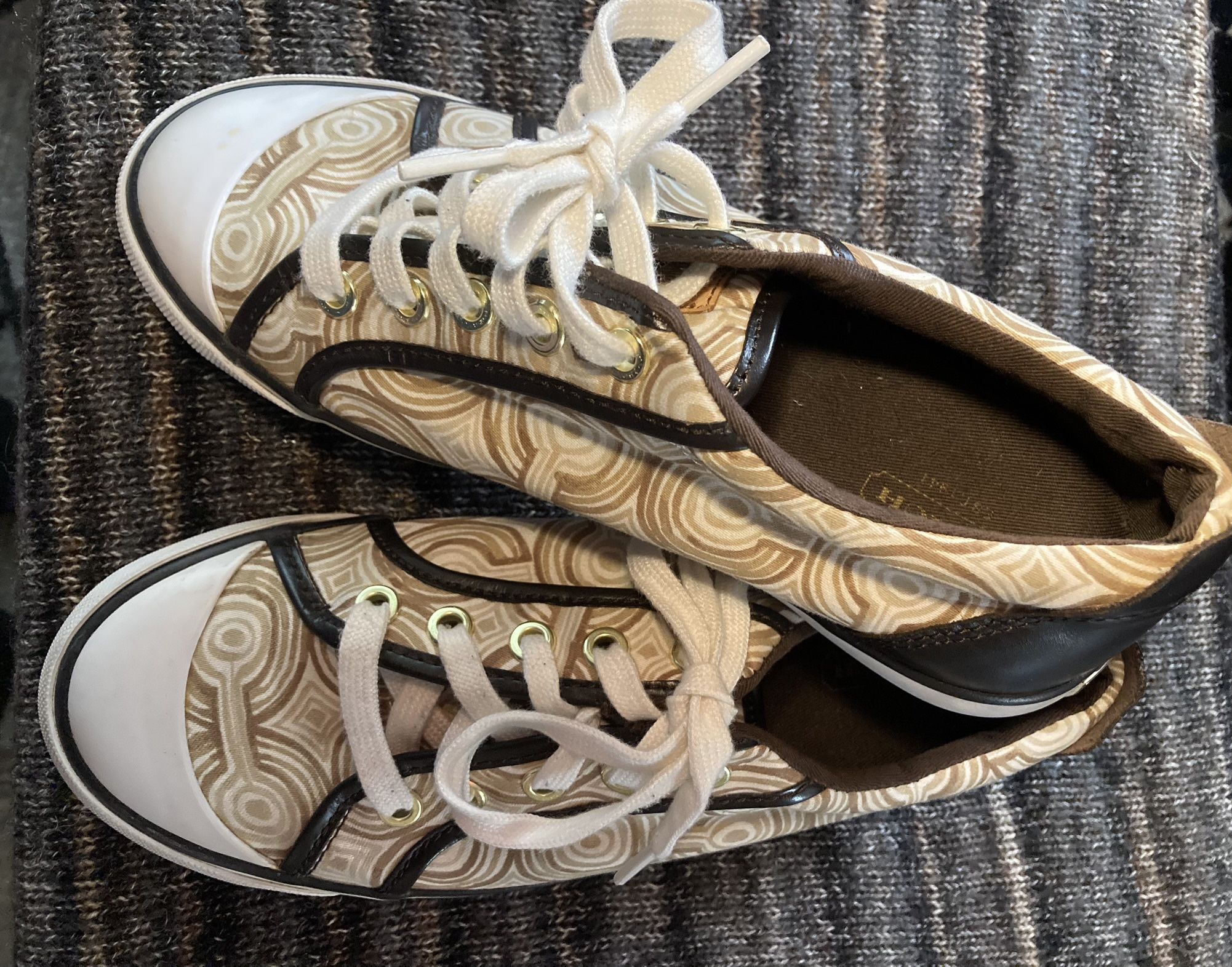 Coach Barrett A1052 Women’s Sneakers – Size 7.5, Unique Swirl Design