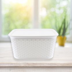 15 White Plastic Strange With Lids