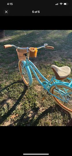 Huffy Nel Lusso Woman’s Cruiser Bike