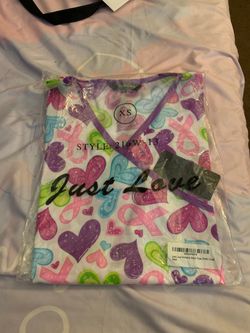Just love women’s scrub top xs