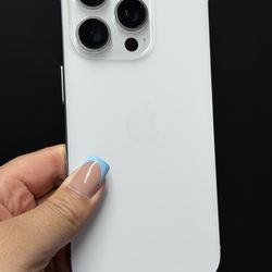 iPhone 16 Pro 128GB / carrier Locked