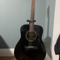 yamaha F335 Guitar