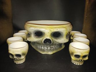 Skull Punchbowl And 8 Cups