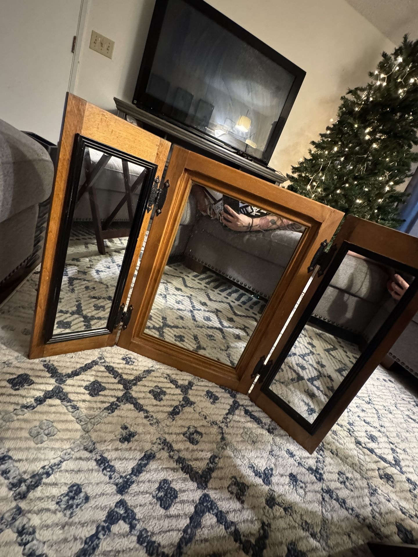 Trifold Mirror 