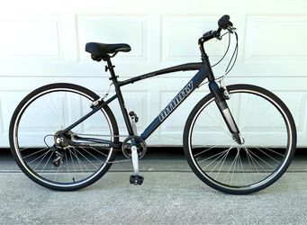 Infinity Boss Three 700C Hybrid Bike Shimano 7-Speed V-Brake Aluminum