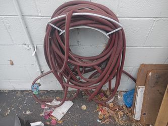 BOXES, BUBBLE WRAP, WATER HOSE, AND ULINE  TUBES