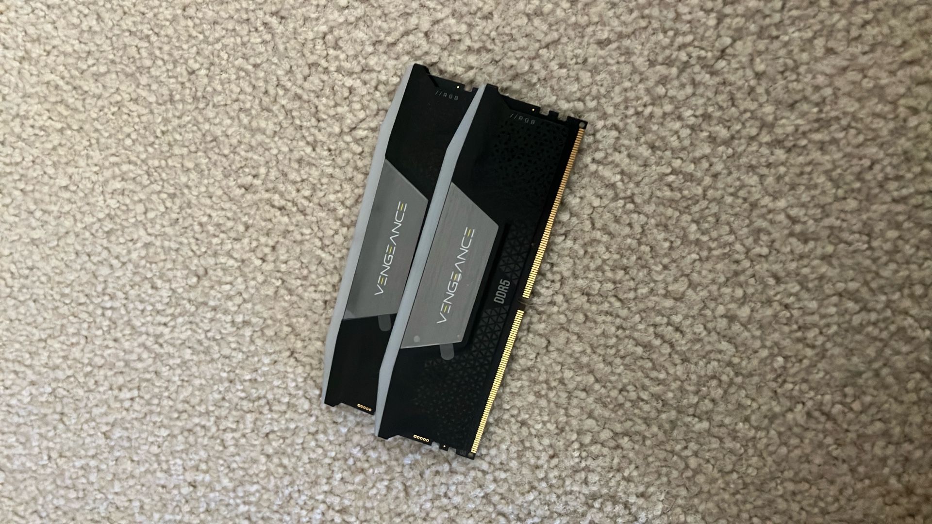 32 Gigs DDR5 Corsair Vengeance DRAM 6400 MT/s