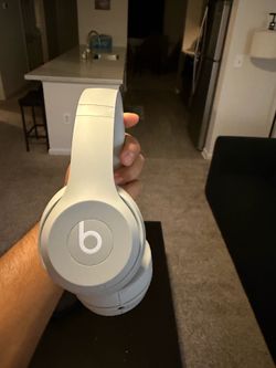 BEATS SOLO 4 GREY