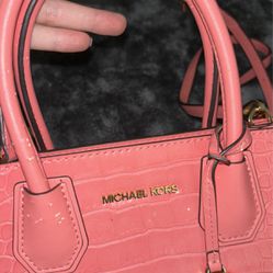 Micheal Kors Mercer Grapefruit Handbag Used 